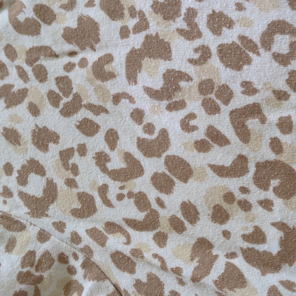 Girls Cheetah Print Tee - Size XL - Picture 2 of 3